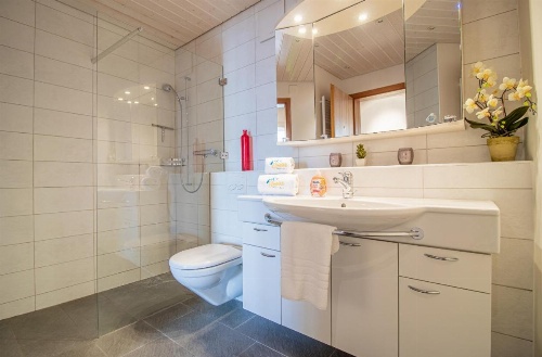 Miraflor Betty by Arosa Holiday image 11